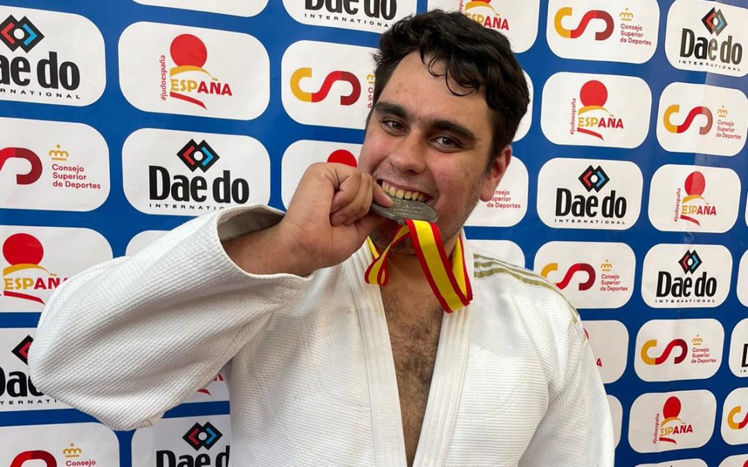 Adrián González, subcampeón de España junior
