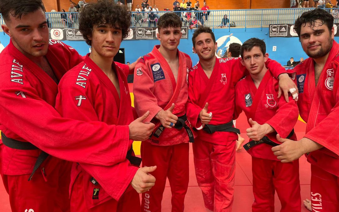 Los chicos del Judo Club Avilés certifican la disputa del playoff de ascenso a Segunda y las chicas deberán sufrir para seguir en Primera