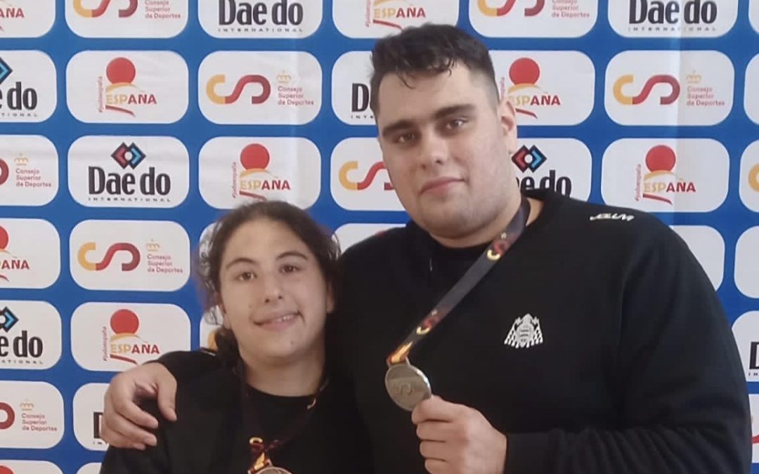Adrián González, subcampeón de España y Elisa Fernández, bronce en el Campeonato de España Universitario