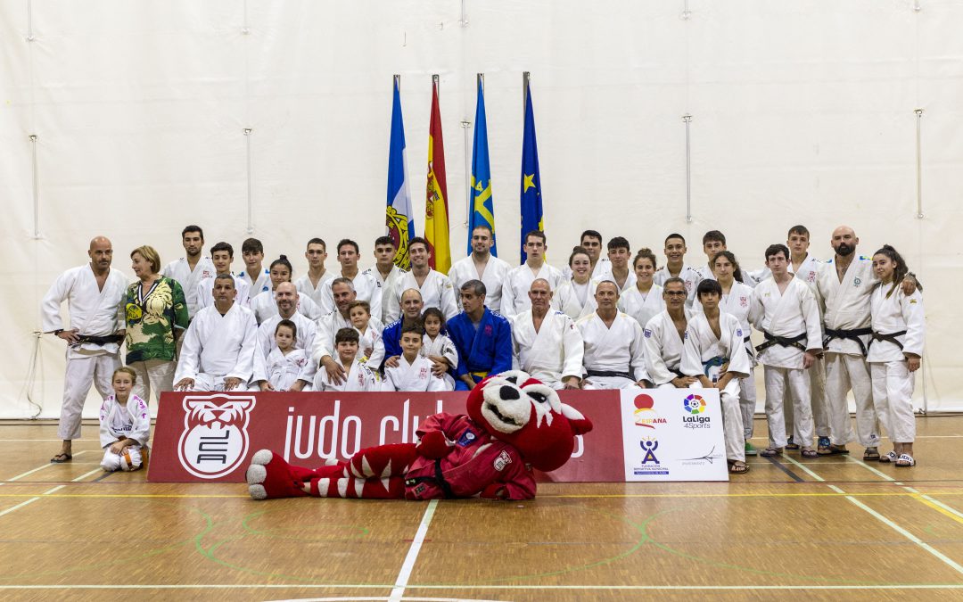Más de 300 deportistas en la puesta de largo de Judo Club Avilés
