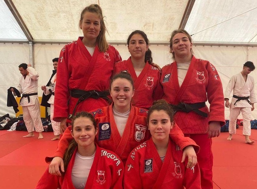 Las chicas de Judo Club Avilés, a por el sueño de regresar a Primera División