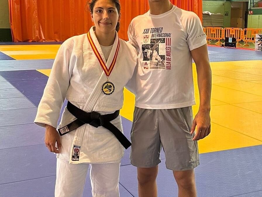 Elisa Fernández se proclama campeona de la Supercopa de España en Jaca