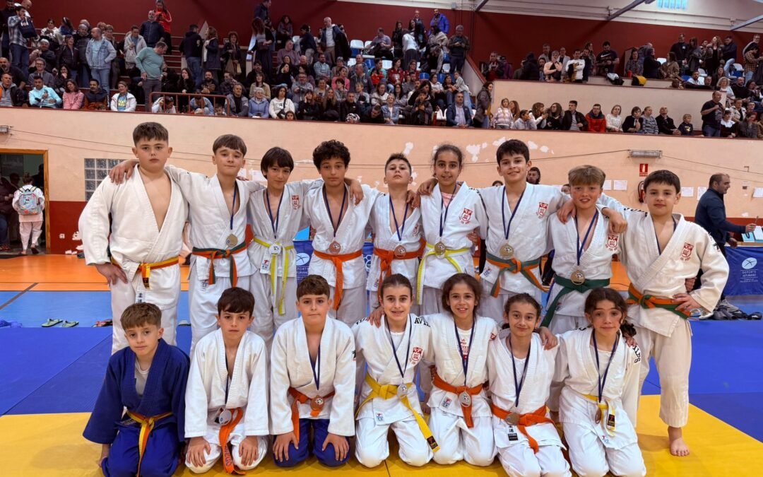Judo Club Avilés lidera el medallero del campeonato de Asturias Alevín con 14 metales