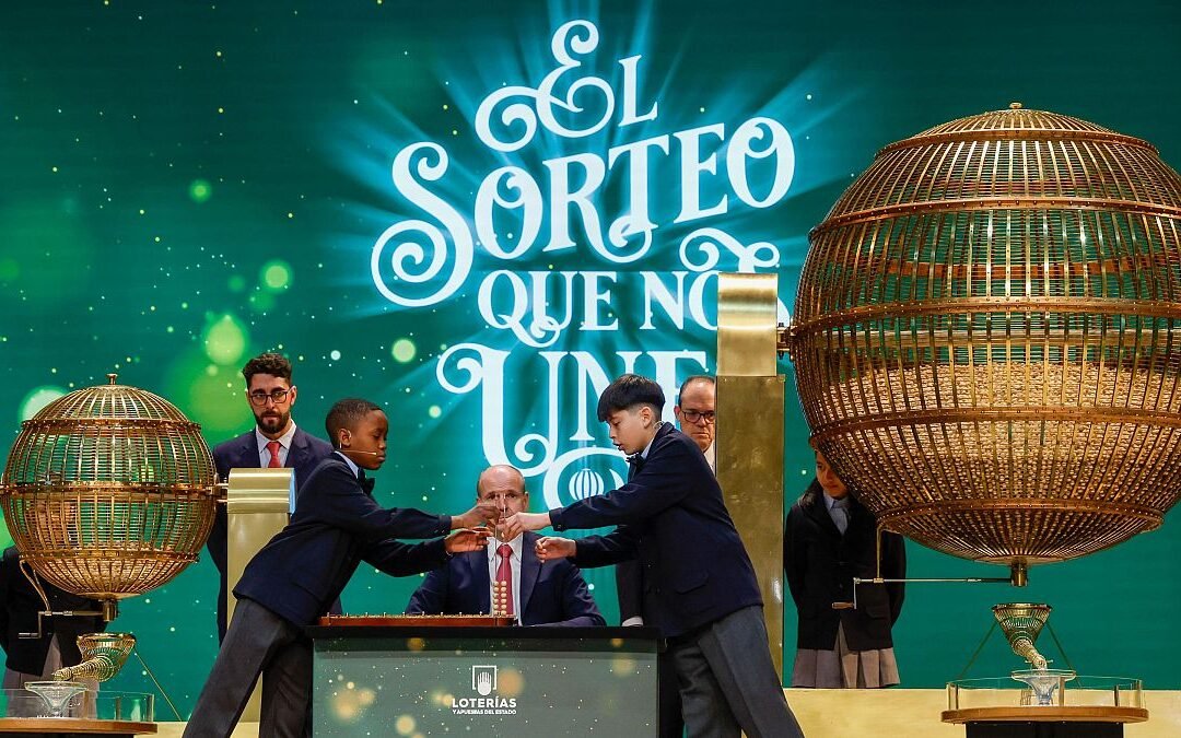 Ya a la venta la Lotería de Navidad del Judo Club Avilés: el 90.951 es tu número