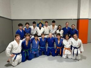 Parte de la representación del Judo Club Avilés que este fin de semana compite en Santander.